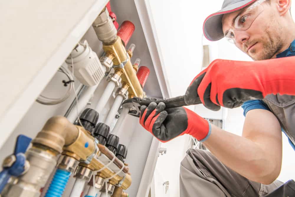 plumber adjusting valves